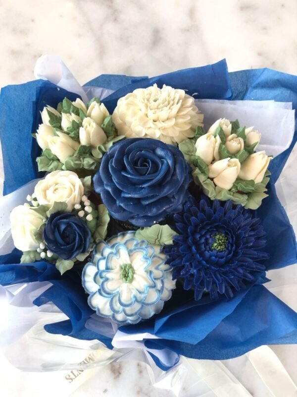 Cupcake Blue Bouquet set up